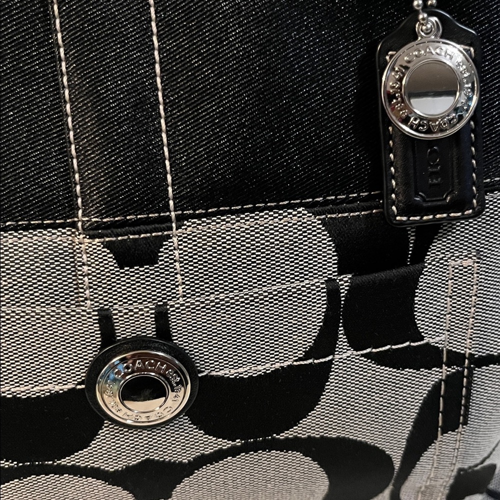 Coach Black and Gray Tote Bag..Tattersall Interior - Picture 3 of 13